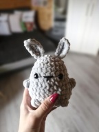 Maskotka Pluszowa Szary Króliczek Handmade Amigurumi Wielkanoc Szydełko