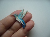 PIN PRZYPINKA BROSZKA PTAK KOLIBER