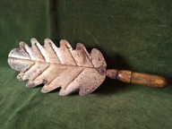 Stara bardzo duża podstawa pod żelazko - liść dębu