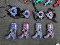 Pistolet laserowy VATOS niebieski plastikowy zestaw 4 szt. dla dzieci
