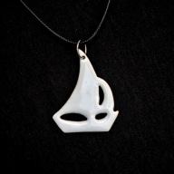 Żaglówka - wisiorek z miedzi z prawdziwą emalią jubilerską. Ręczna praca. M