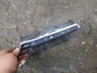 PANEL PRZEŁĄCZNIK AWARYJNYCH EKRANU TRAKCJI 81A925301K AUDI Q2