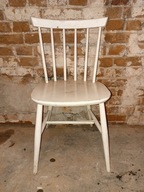 Stare krzesło białe nr 3 PRL vintage