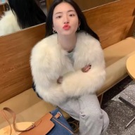 Damski Płaszcz Zimowy z Imitacji Futra – Elegancki, Miękki - 3 Kolory