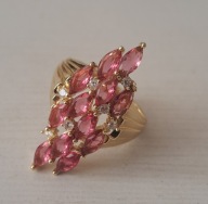 WYTWORNY PIERŚCIONEK RUBINOWE KAMIENIEj8