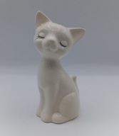 Kremowy kotek - o rozmarzonym śliczny pyszczku - figurka z porcelany