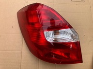 LAMPA TYLNA LEWA OE SKODA FABIA 5J6945111