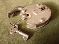 Ciekawa stara kłódka - sprawna z kluczem / bardzo ładny stan