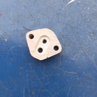 fiat 126p cinquecento izolator podstawa pompy paliwa