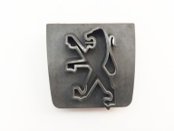 ZNACZEK EMBLEMAT LOGO LEW PRZÓD W GRILL PEUGEOT 205 306