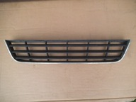 VW PASSAT B6 KRATKA ZDERZAKA PRZOD PRZEDNIA SRODKOWA CHROM