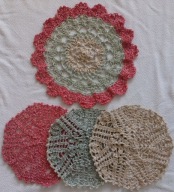 Komplet z czterech serwetek nowy dekoracyjny uniwersalny