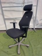 Fotel obrotowy Kinnarps 8000/ 9000 z zagłówkiem