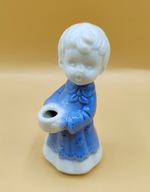 Kolędująca śpiewająca śliczna dziewczynka kobaltowa