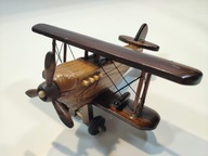 Drewniany samolot. Dwupłatowiec model D
