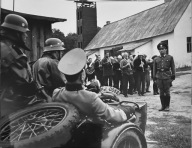 AUGUSTÓW, II wojna fotografia fotos film WEEKEND Z DZIEWCZYNĄ 24x30