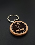 Drewniany brelok SAAB – grawer z logo