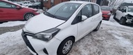 Toyota Yaris 2016r, 1.0 Benzyna. Lekko uszkodzony przod. Jezdzi. Benzyna