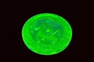 PUZDERKO SZKŁO URANOWE BOHEMIA STARA CZECHOSŁOWACJA