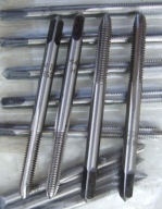 GWINTOWNIK M 4 M4x0,7 M4 FWP VIS FANAR MASZYNOWY PRAWOTNĄCY E1-131001-0040