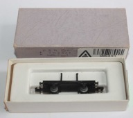 PIKO Wagon platforma 2 osiowa z ławą pokrętną skala N