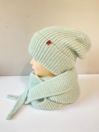 Ręcznie robiony komplet czapka i szalik -wełna.