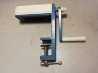 stara maszynka do makaronu, ziół tytoniu itp. vintage z PRL-u