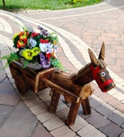 Figurka drewniana do ogrodu koń z wozem