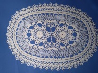 - owalna serweta szydełkowa -