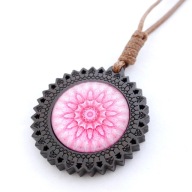 Naszyjnik MANDALA drewno różowy wisiorek na sznurku Prezent dla Niej unikat