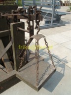 Waga dziesiętna, zabytek z PRL-u