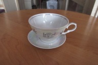 FILIŻANKA I TALERZYK MIENIĄCA