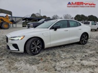 Volvo S60 2022 Volvo S60 Recharge Plug-In Hybrid T8 PHEV R-Design Expressio