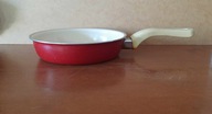 Czerwona patelnia ceramiczna 20cm Emalia Olkusz | PRL, vintage