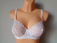 Śliczny biustonosz z białą koronką i haftem