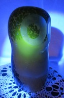 Szkło artystyczne WEDGWOOD z fuorescencją w UV. Anglia. XX w. Sowa.