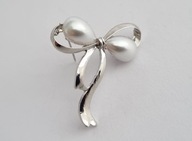 ELEGANCKA BROSZKA PERŁOWA KOKARDA