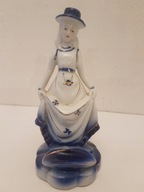 ANGIELSKA FIGURKA PORCELANOWA DO GABLOTY DAMA