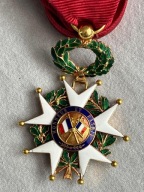 LEGIA HONOROWA OFICERSKA ZŁOTO Z GWIAZDĄ SREBRO .... 100 % ORYGINALNA ....