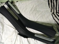 AUDI A8 4H D4 long tylne czarne progi podswietlane.