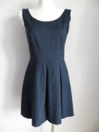 Sukienka granatowa w rozmiarze 36 z podszewką na suwak lekko rozkloszowana