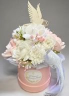 Box z kwiatami mydlanymi na Komunię dla dziewczynek z gołąbkiem