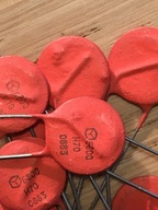 Kondensator ferroelektryczny 6,8 nF, czerwony