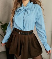 Błękitna koszula w drobną kratę z wiązaną kokardą – elegancka klasyka XL