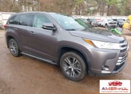 Toyota Highlander 2023r., XLE, 2.4L, od ubezpieczalni 2.4 Benzyna 265KM