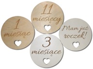 Drewniane karty, tabliczki do zdjęć z miesiącami, plus pudełko z imieniem