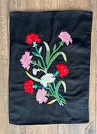 Dekoracyjna poszewka na poduszkę haftowana KWIATY 57cm x 41cm
