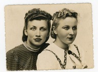 NOWY SĄCZ - DWIE KOBIETY W ATELIE