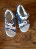 Sandałki dziewczęce rozmiar 22