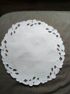 Okrągła serweta na wielkanocny koszyczek -ręczny haft richelieu